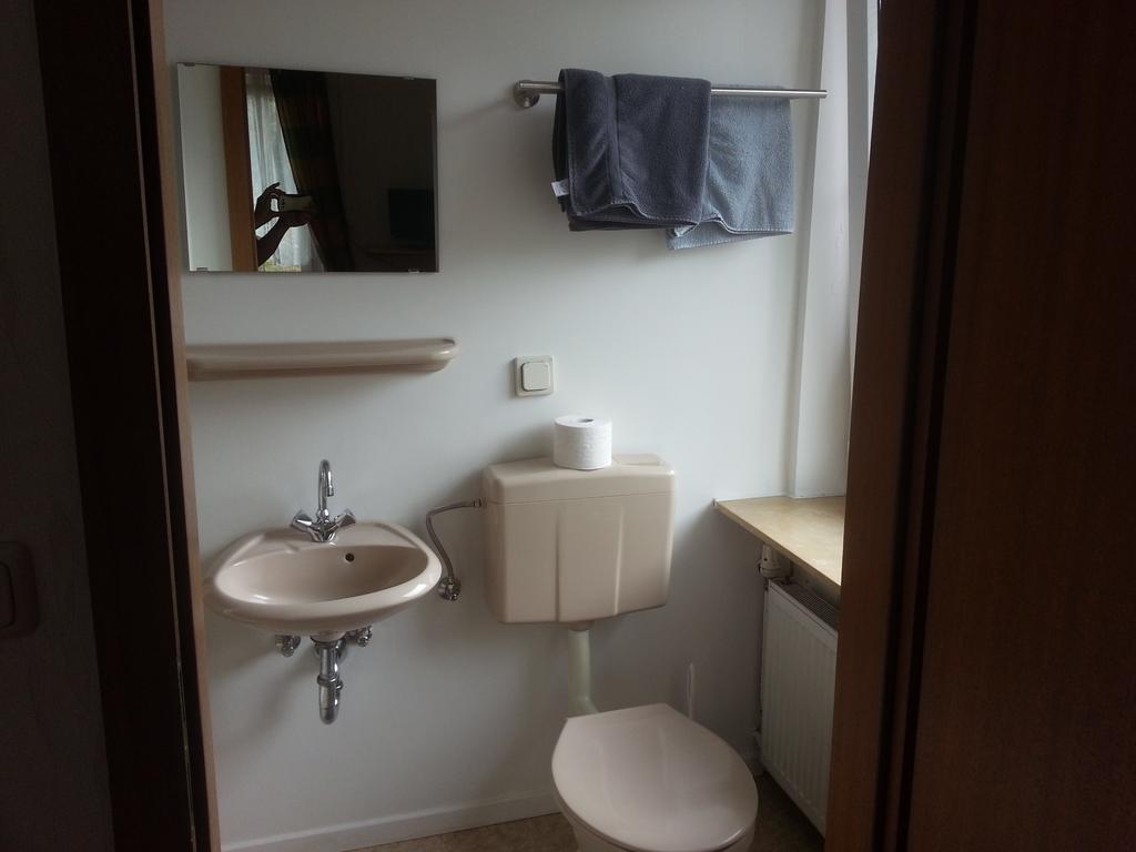 Hotel Deutsches Haus Francop Hamburg Room photo